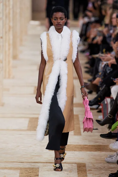 Look 6
